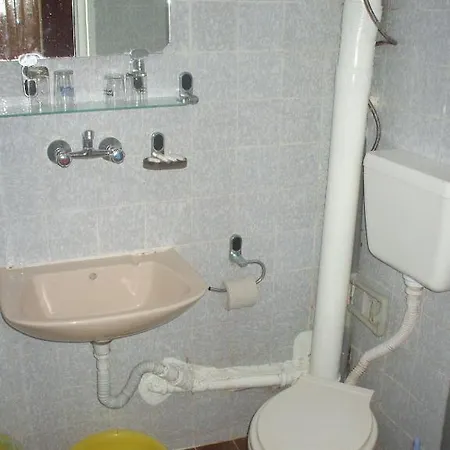 Strajica Otel Lozenets